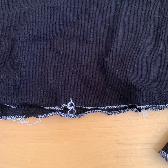 Brandy Melville Reverse Stitching Long Sleeve - Picture 4 of 4